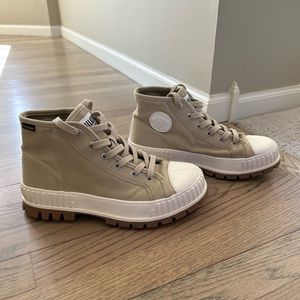 Palladium Pallashock Mid-Cut in Warm Sand